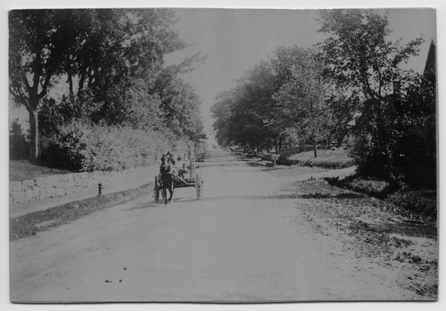 Main Street, looking south up Thomas' Hill, circa 1900